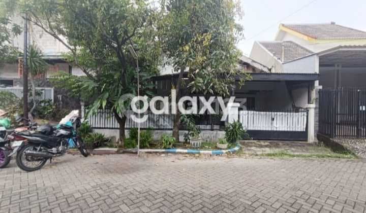 JUAL RUMAH LAMA HITUNG TANAH PALEM SELATAN PONDOK CANDRA