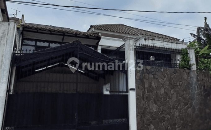 Rumah Luas Hitung Tanah Dalam Komplek Di Cinere Yang Bebas Banjir SHM di Cinere Rumah Butuh Minim Renovasi