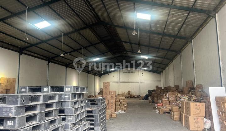 For Rent: Warehouse in Pantai Indah Dadap with Industrial Permit, Access for 40-Foot Containers