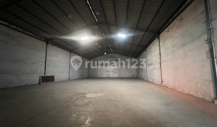 Gudang Pantai Indah Dadap Dekat Bandara Kontainer 40 Feet dan Bebas Banjir