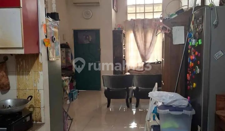 For Sale Fast: Ready-to-Occupy House in Kota Wisata Cluster