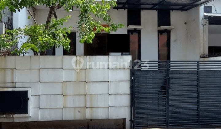 3-Story House in Cengkareng Indah 6x12 Freehold Title