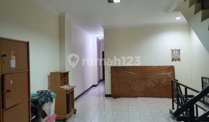 Ruko 4 Lantai di Taman Palem Semi Furnished HGB 68.0 m²