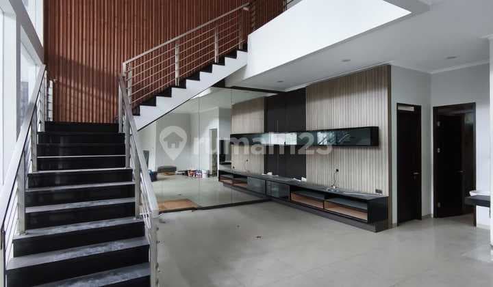 Rumah Mewah dan Bagus di Batununggal, Bandung