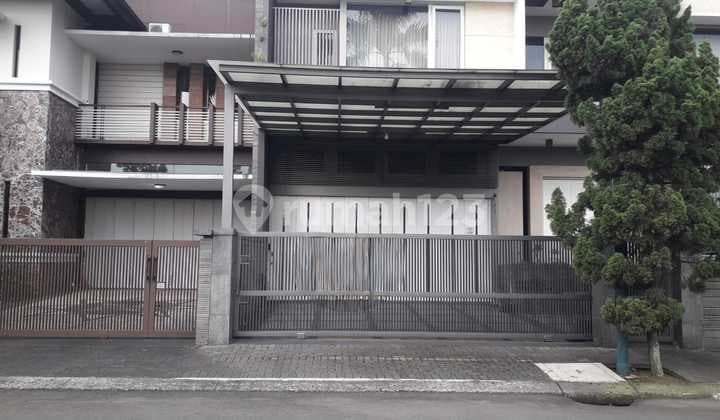 Rumah Minimalis Lokasi Singgasana Raya Pradana, Bandung