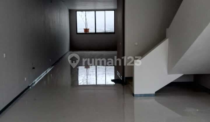 ruko hbbc 3 Lantai di Kota Baru Parahyangan, Bandung