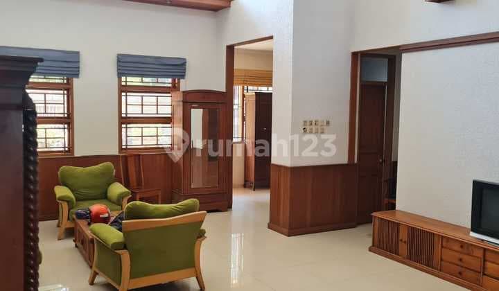 Rumah 2 Lantai Kokoh Terawat Siap Huni di Setra Indah, Bandung