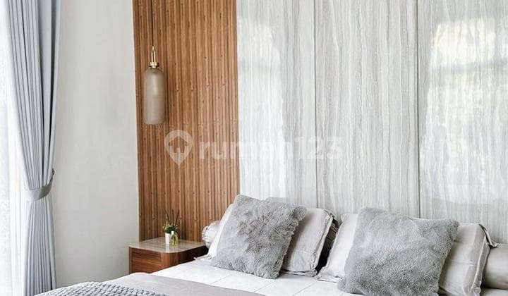 Rumah Kontrakan Posisi Hook Full Furnished di Lokacitra Bandung