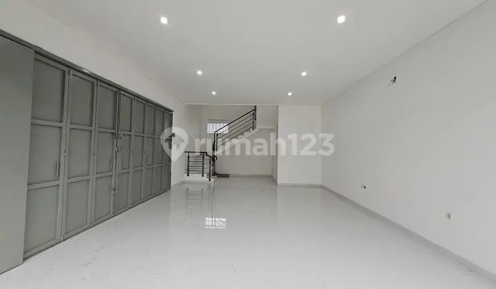 Business Cafe Space Strategic Location Luxury SOHO Taman Kopo Indah 1