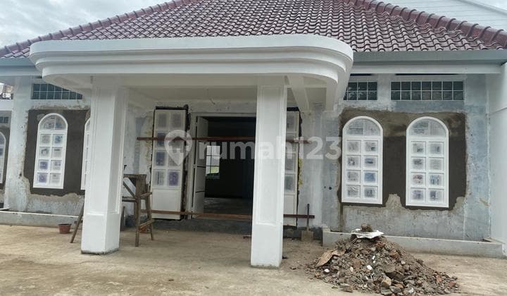 Rumah Kontrakan Bangunan Baru American Classic Sayap Riau Bandung