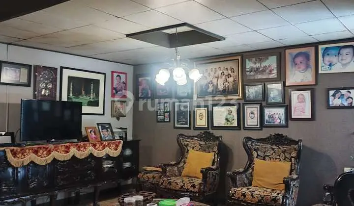 Rumah Cantik Sejuk Nyaman Gaya Arsitektur Tropis Sentuhan Jepang