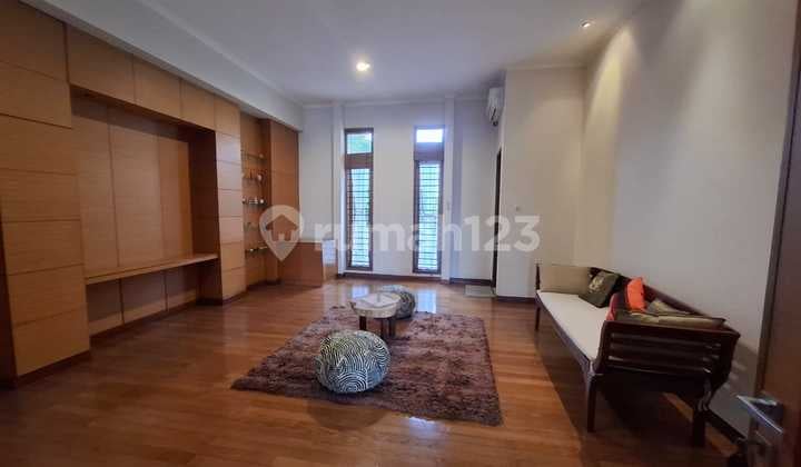 Homy Minimalist Rental House in Beautiful Cipaku Area