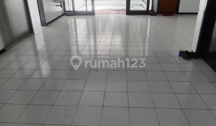 Rented house can be used as an office in Sumber Sari, main road.