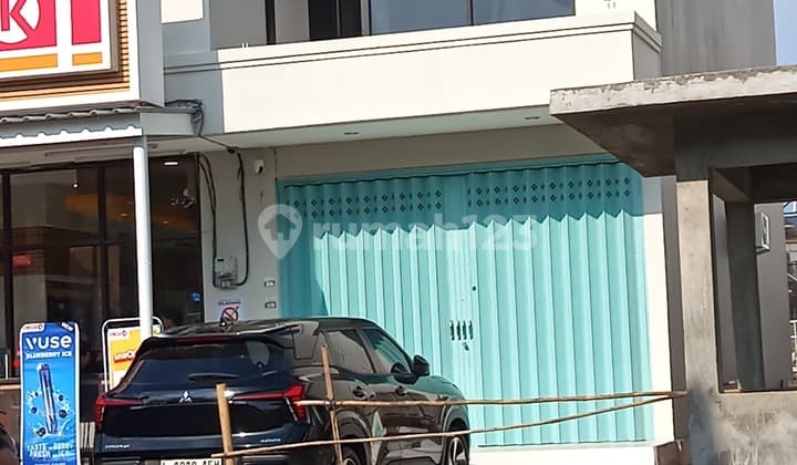 Ruko Baru Renon Hadap Timur