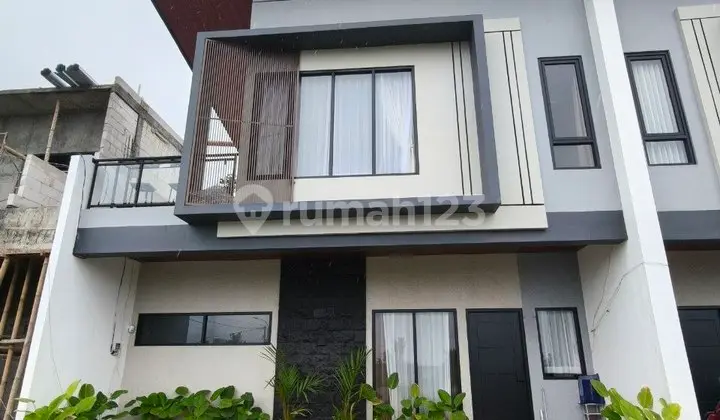 Rumah Villa View Gunung Kota Batu - Udara Sejuk, Harga Bersahabat!