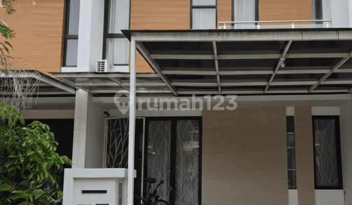 Rumah 2 Lantai di Harapan Indah 2, Listrik 2200W (13699 FD)