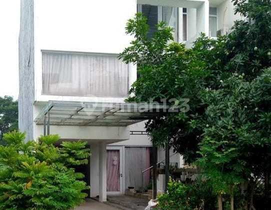 Rumah Modern 3 LT di Harapan Indah 2 Dekat Fasilitas (13686 AD)