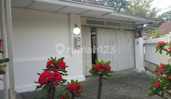 For Sale Classic Office House Wing Cipaganti Pajajaran Paskal Cikapayang, 7 rooms 7 bedrooms, Near Ip Mall, Istana Plaza, Rshs Hasan Sadikin, Suitable for Villa, Elite Boarding House City.