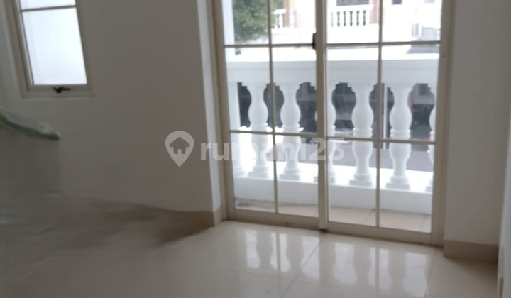 Turun Harga! Dari 4,7 Menjadi 4,5M Rumah 2 Lantai Glc Cluster Eropa - 3+1 KT, SHM, Harga Nego!