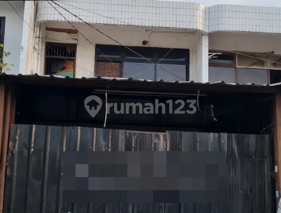 Negotiate for a Nice, Strategic, and Move-in Ready Shop House in Kosambi Raya Negotiate for a Nice, Strategic, and Move-in Ready Shop House in Kosambi Raya