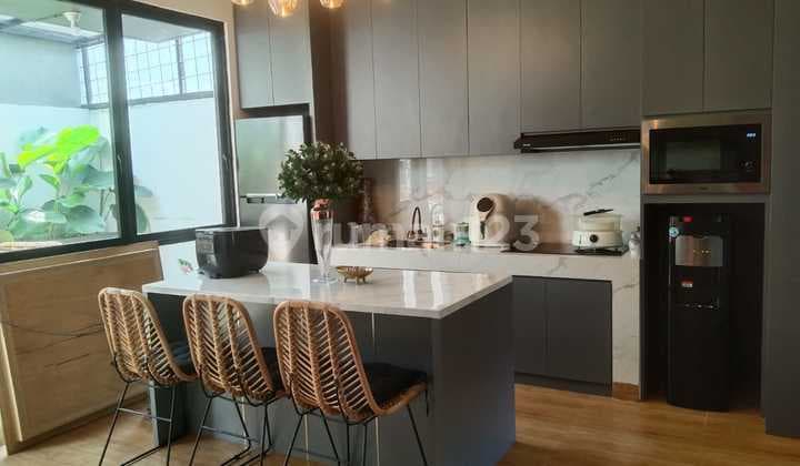 Rumah 2 Lantai Full Furnished di Lippo Karawaci - Siap Huni & Harga Nego