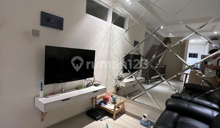 Rumah Luas dan Mewah di Palm 3 Residence Duri Kepa Jakarta Barat