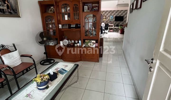 Beautiful and Spacious SHM House with a Strategic Location in Duri Kosambi