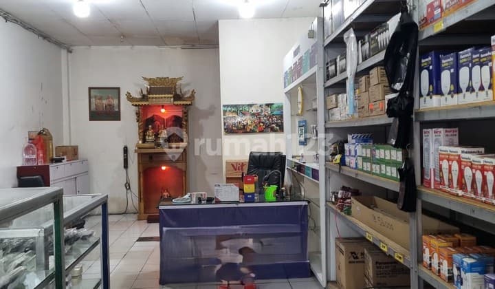Negotiable Strategic Shop House Suitable for Opening Business, East-Facing in Taman Palem Lestari, Cengkareng