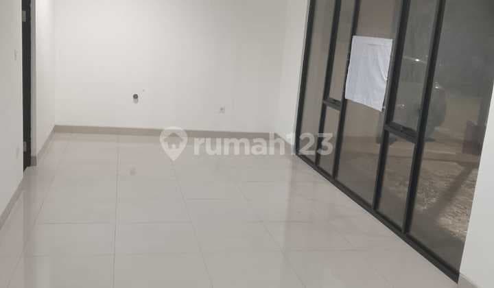 Dijual Cepat! Rumah Baru 2 Lantai di Cluster Georgia Pik2 - 3+1 KT, Hadap Utara, Siap Huni