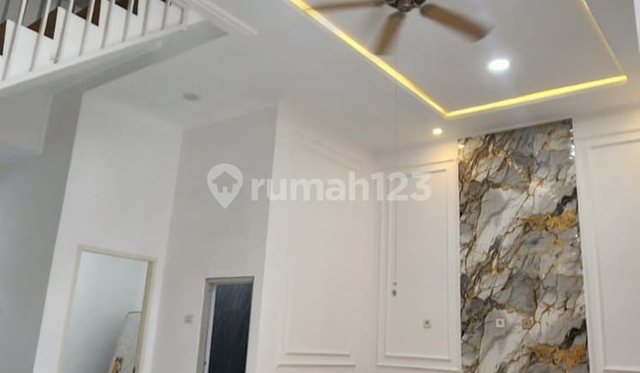 Negotiable Price! House in a Strategic Area, Comfortable Environment and Good Condition Like New in Poris Plawad, Cipondoh.