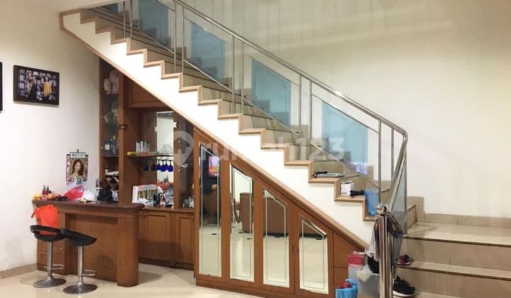 Bu Rumah Full Furnished di Palem Lestari Harga 4,5M Saja