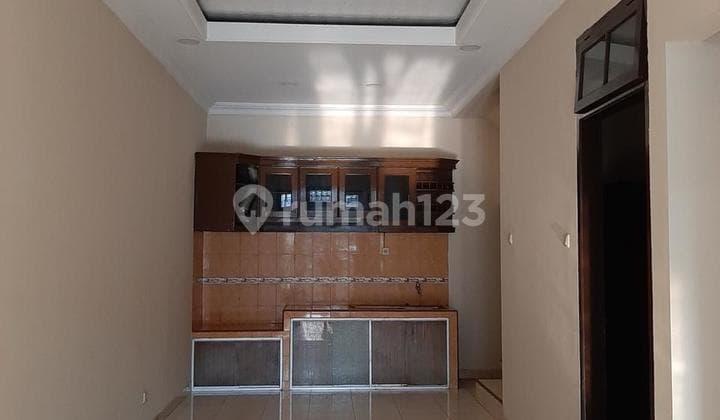 Bisa Nego! Rumah Hadap Barat Lokasi Strategis di Banjar Wijaya