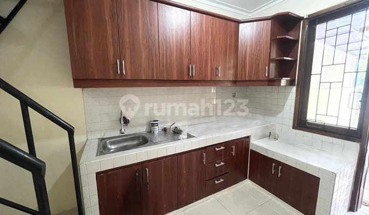 Nego Sampai Deal Rumah sudah SHM Semi Furnished di BSD