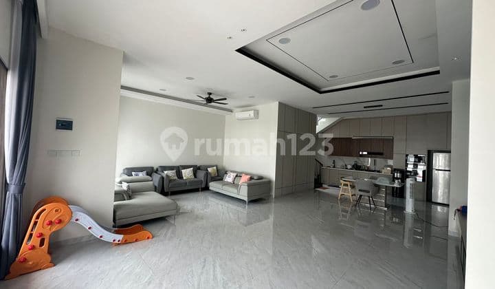 Rumah bagus dan Terawat di Bojong Indah Jakarta Barat Strategis