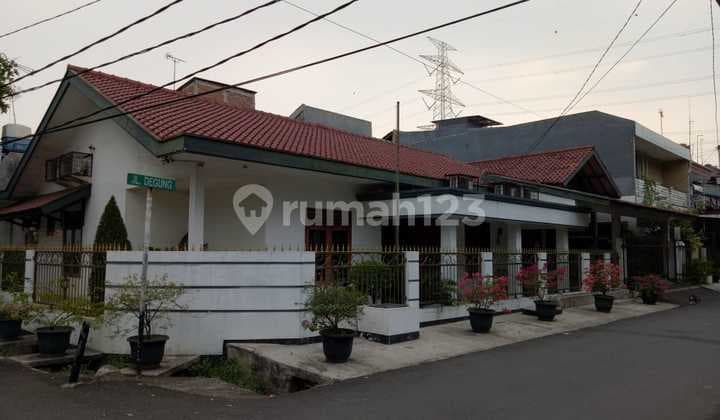 Rumah Lokasi Strategis Duren Sawit
