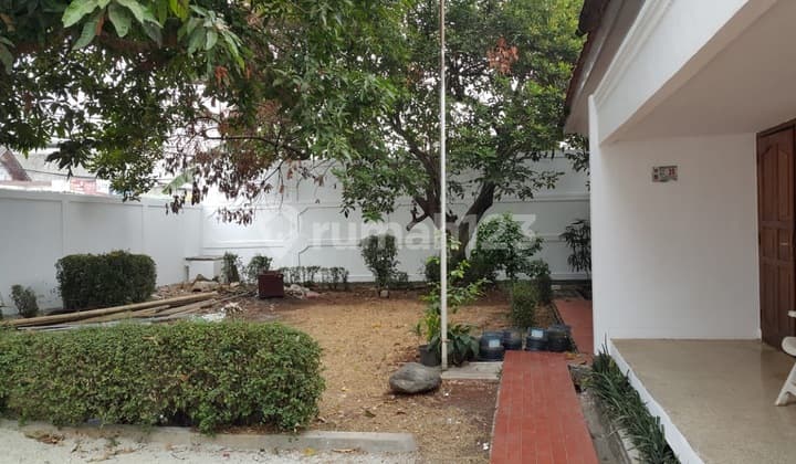 Rumah di Lebak Bulus Raya Bebas Banjir dekat MRT