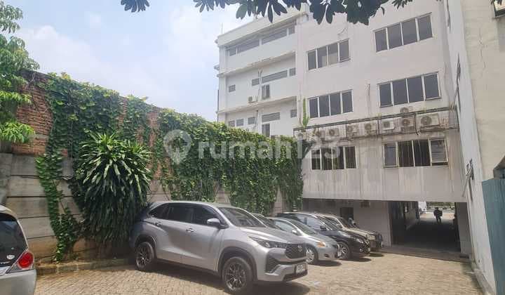 COMMERCIAL SHOPHOUSE Strategic Location Jl. Karang Tengah, Cilandak