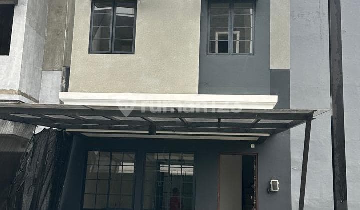 Rumah Bagus Unfurnished HGB Cijantung, Jakarta Timur