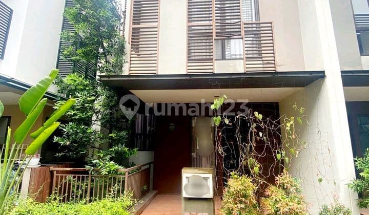 Rumah Tiga Lantai Dijual Cepat Di Whelford Greenwich Bsd