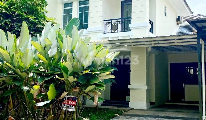 RUMAH BAGUS DEKAT PINTU TOL DAN STASIUN KERETA DI THE GREEN BSD