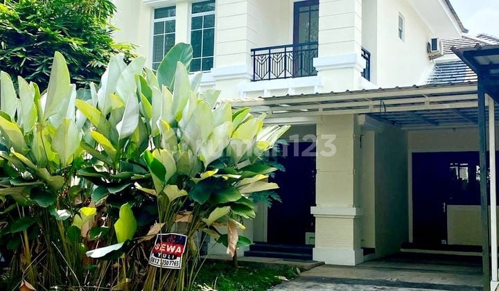RUMAH BAGUS DEKAT PINTU TOL DAN STASIUN KERETA DI THE GREEN BSD