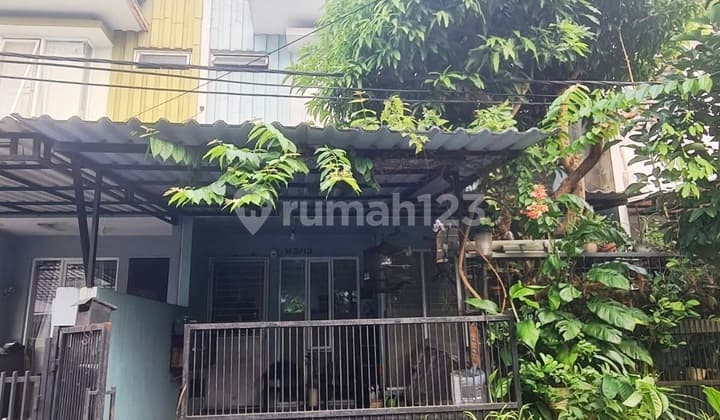 House for Sale Near Toll Gate and Train Station in Kencana Loka BSD