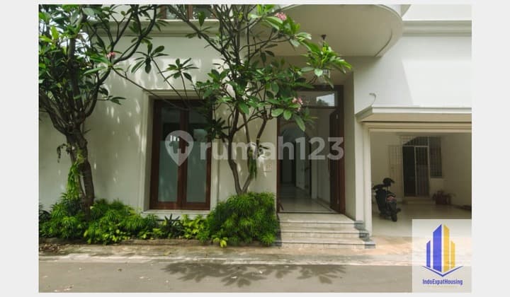 Beautiful Modern Tropical House in Kemang