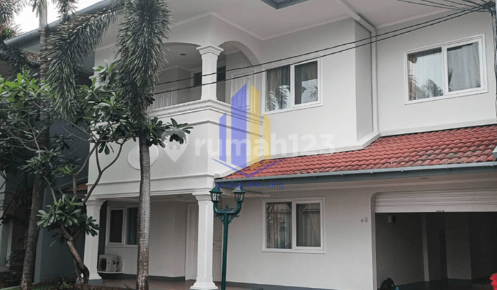 Charming House For Rent In South Jakarta With Private Pool & Garden