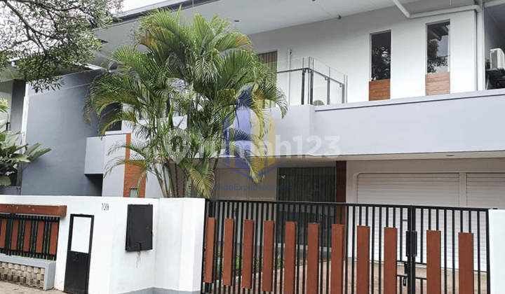 Spacious Modern House For Rent - Prime Living