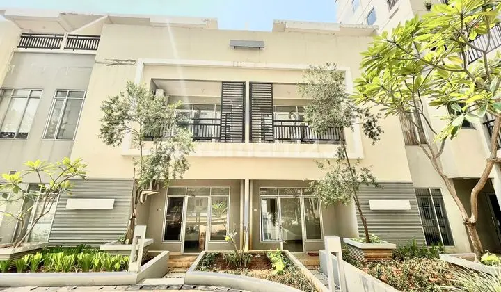 Dijual - Townhouse 3 Lantai + Basement Gandeng 2 Unit Di Apartemen Maple Park Sunter, Jakut