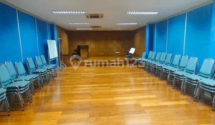 Quick Sale 3-Story Shop House in Kelapa Gading, North Jakarta 3.5m