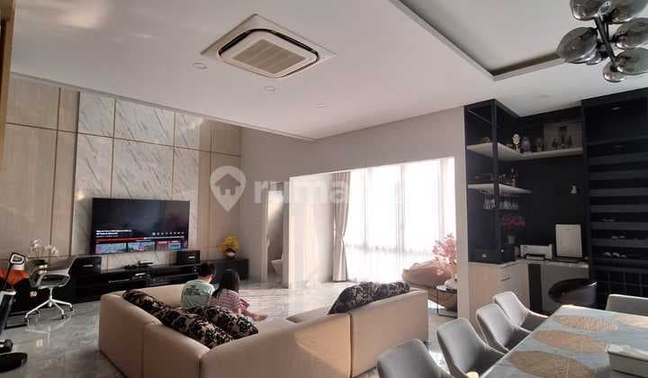 Rumah Mewah Permata Buana 3 Lantai