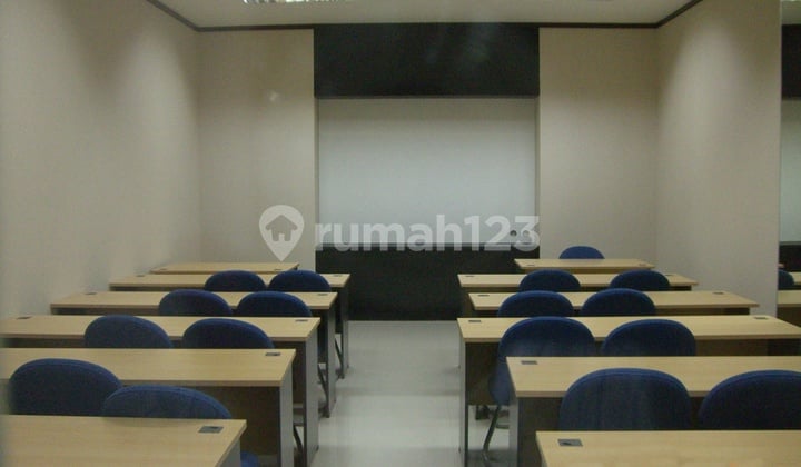 Ruang Usaha Bagus Lokasi Strategis SHM Tengah Kota Semarang