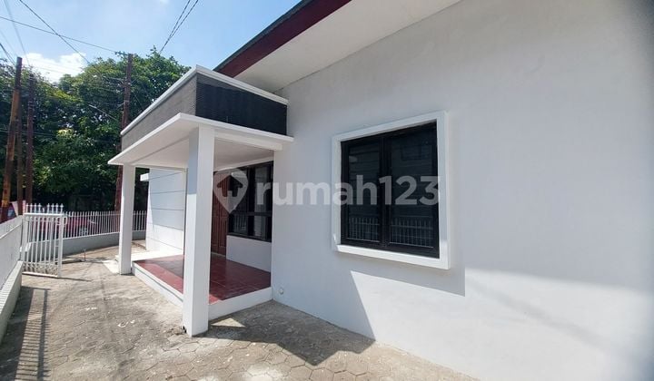 Rumah Strategis Tengah Kota Bebas Banjir Daerah Kuliner